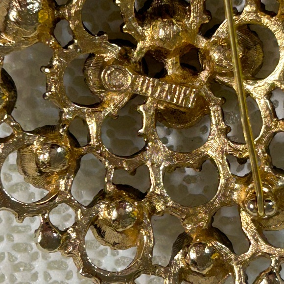 Sarah Coventry “Austrian Lites” Pink and Green Vintage Brooch - Picture 5 of 6